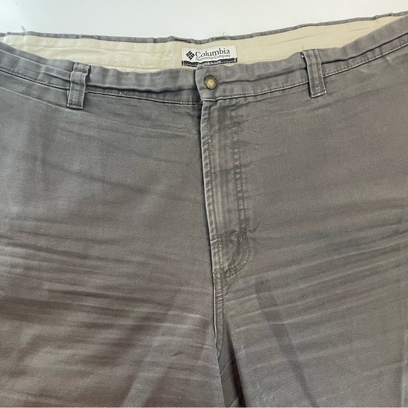 Columbia Sportswear Company 40 X 34 Gray Cargo Pants PRELOVED - Picture 2 of 11